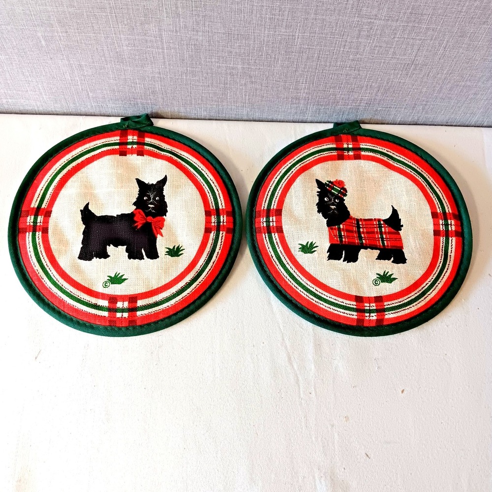 VTG Scottie Dog Potholders Set of 2 Scottish Terrier Plaid 8 Inch Round Retro